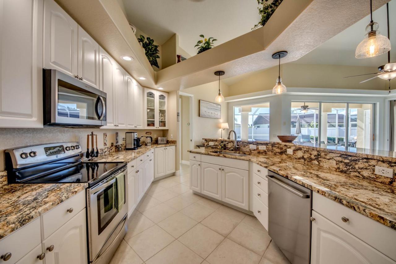 Villa-Haze, Lots Of Privacy, Solar & Electric Heated Pool And Spa Cape Coral Extérieur photo
