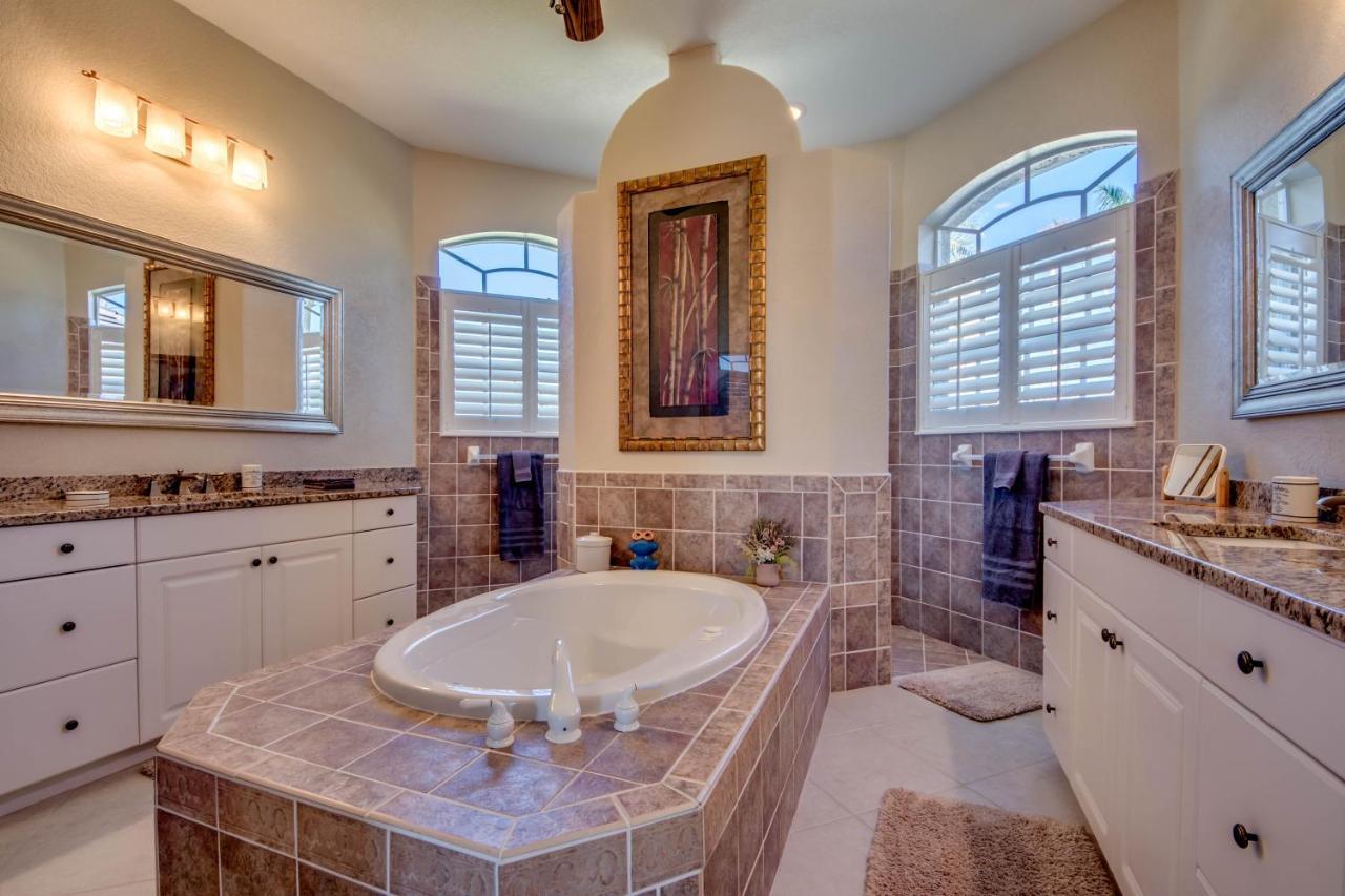 Villa-Haze, Lots Of Privacy, Solar & Electric Heated Pool And Spa Cape Coral Extérieur photo