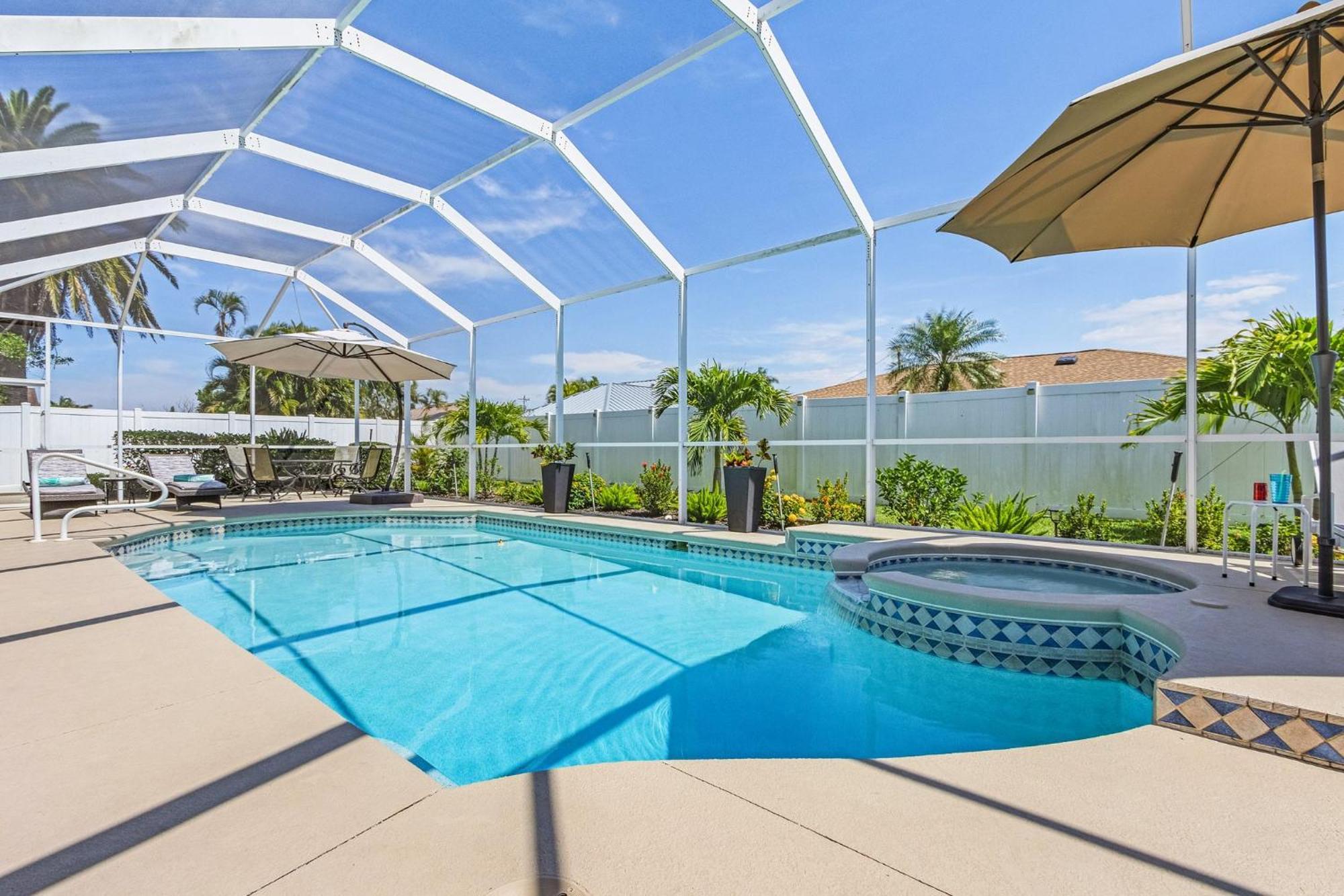 Villa-Haze, Lots Of Privacy, Solar & Electric Heated Pool And Spa Cape Coral Extérieur photo